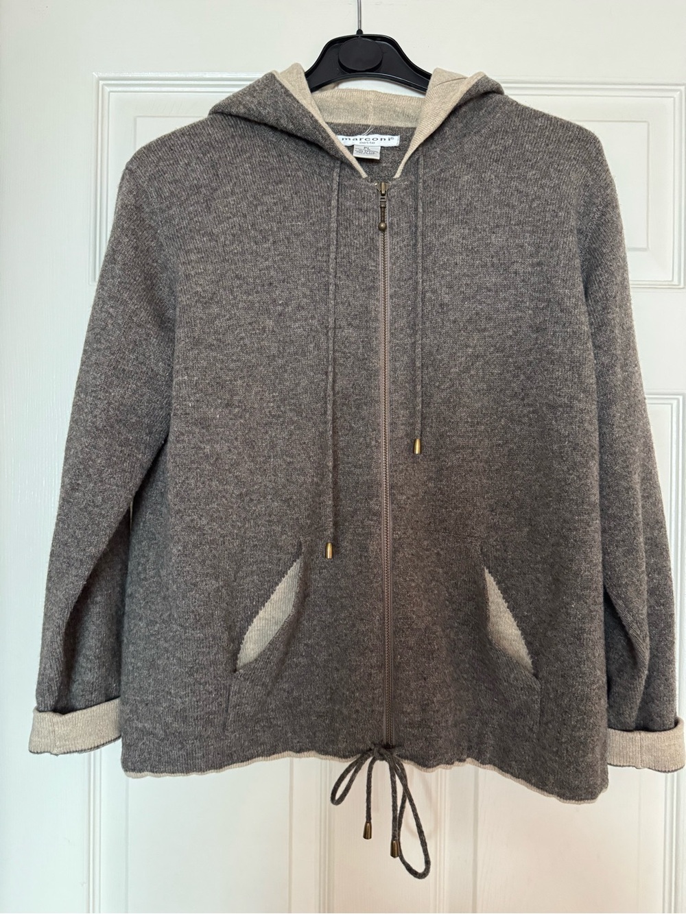 Marconi 100% lambswool Hooded Zip Jacket 
Made in Japan. Size PL petite